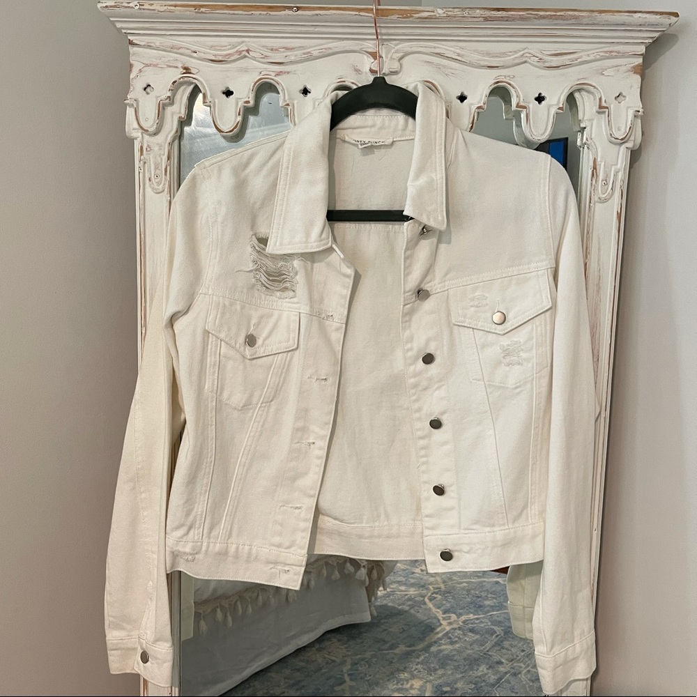 Honey Punch distressed white denim jacket